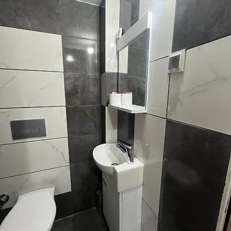 尔卡膳食公寓 2*